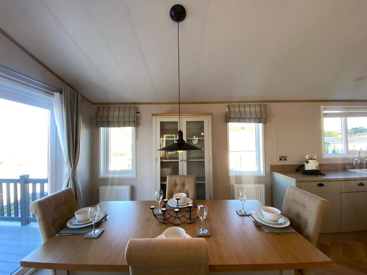 Daphne'S Lodge Mawgan Porth Luaran gambar